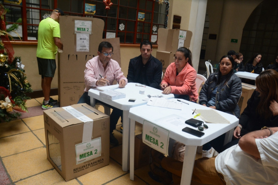 Las urnas estuvieron a medio llenar en la jornada de ayer para votar por la constitución del Área Metropolitana del Centrosur de Caldas. Las urnas estuvieron a medio llenar en la jornada de ayer para votar por la constitución del Área Metropolitana del Centrosur de Caldas.