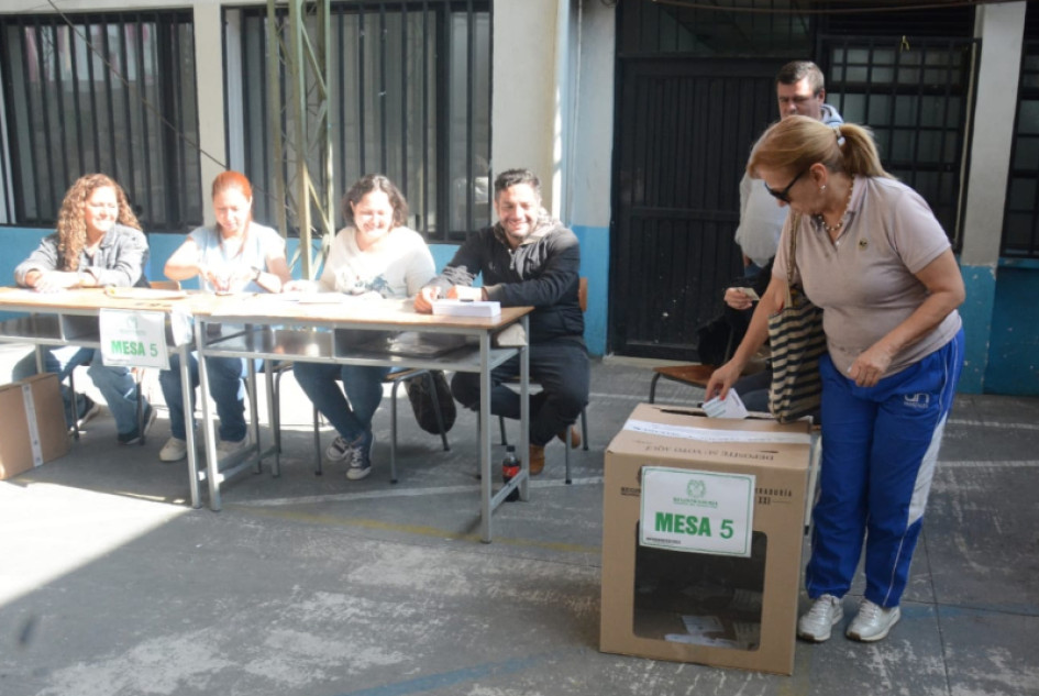 61 mil 685 personas aprobaron la conformación del Área Metropolitana del Centrosur de Caldas. 61 mil 685 personas aprobaron la conformación del Área Metropolitana del Centrosur de Caldas.