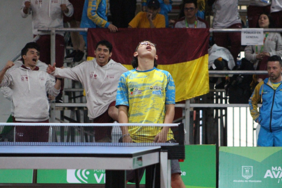 Jerónimo Hernández, tenismesista caldense, expresa su malestar tras la eliminación de Caldas en la modalidad equipos masculinos de tenis de mesa, frente a Tolima. Jerónimo Hernández, tenismesista caldense, expresa su malestar tras la eliminación de Caldas en la modalidad equipos masculinos de tenis de mesa, frente a Tolima.