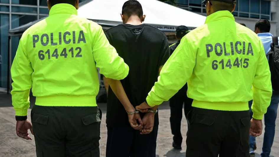 Luis Felipe Ramírez Ocampo, alias Pipe Pollo, es el presunto implicado en el homicidio del hermano de la jugadora Jorelyn Carabalí. Luis Felipe Ramírez Ocampo, alias Pipe Pollo, es el presunto implicado en el homicidio del hermano de la jugadora Jorelyn Carabalí.