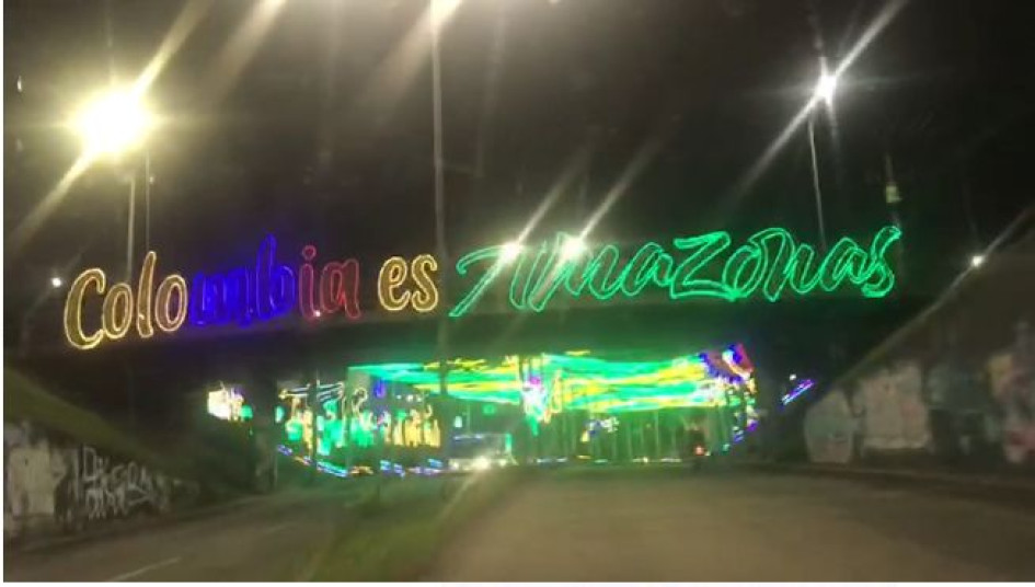 A las 6 de la tarde en la Plaza de Bolívar habrá un espectáculo musical que servirá de abrebocas al encendido del alumbrado navideño, se presentarán el Grupo Galé, Makana, Orquesta Sinfónica y la Fundación Batuta. Así lucirá la glorieta de San Rafael. A las 6 de la tarde en la Plaza de Bolívar habrá un espectáculo musical que servirá de abrebocas al encendido del alumbrado navideño, se presentarán el Grupo Galé, Makana, Orquesta Sinfónica y la Fundación Batuta. Así lucirá la glorieta de San Rafael.