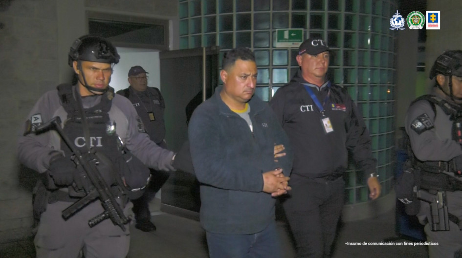 El venezolano Yofre Enderson Pacheco Briceño habría asesinado a una doradense de 54 años y huido por varios países de Suramérica. Fue aprehendido en Chile. El venezolano Yofre Enderson Pacheco Briceño habría asesinado a una doradense de 54 años y huido por varios países de Suramérica. Fue aprehendido en Chile.