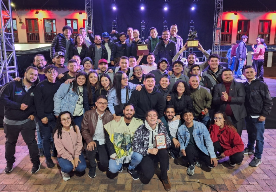 Los músicos de la Banda Municipal de Manizales celebran su doble triunfo. Los músicos de la Banda Municipal de Manizales celebran su doble triunfo.