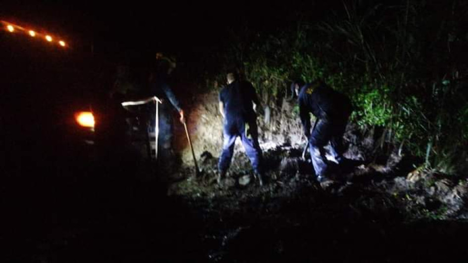 Inundaciones y destechamientos fueron lo que debió atender en la noche de este viernes el Cuerpo de Bomberos Voluntarios de Villamaría. Inundaciones y destechamientos fueron lo que debió atender en la noche de este viernes el Cuerpo de Bomberos Voluntarios de Villamaría.
