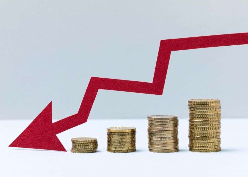 La desaceleración económica, para el tercer semestre del año, se convirtió en decrecimiento del PIB nacional (-0,3%). La contracción tomó por sorpresa al Ministerio de Hacienda, que esperaba un crecimiento bajo y ahora le urge invertir y ejecutar presupuestos. La desaceleración económica, para el tercer semestre del año, se convirtió en decrecimiento del PIB nacional (-0,3%). La contracción tomó por sorpresa al Ministerio de Hacienda, que esperaba un crecimiento bajo y ahora le urge invertir y ejecutar presupuestos.