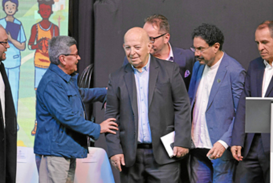 Pablo Beltrán, Otty Patiño e Iván Cepeda Pablo Beltrán, Otty Patiño e Iván Cepeda