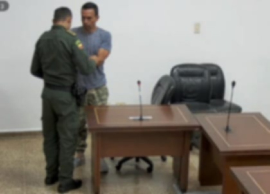 A José Alexánder lo detuvieron 22 minutos después de la riña. La pena mínima a la que se expone es de 8 años. No registra antecedentes. Quedó en libertad. A José Alexánder lo detuvieron 22 minutos después de la riña. La pena mínima a la que se expone es de 8 años. No registra antecedentes. Quedó en libertad.