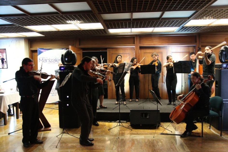 La Orquesta de Cámara de Caldas cumple 33 años de fundación. La Orquesta de Cámara de Caldas cumple 33 años de fundación.