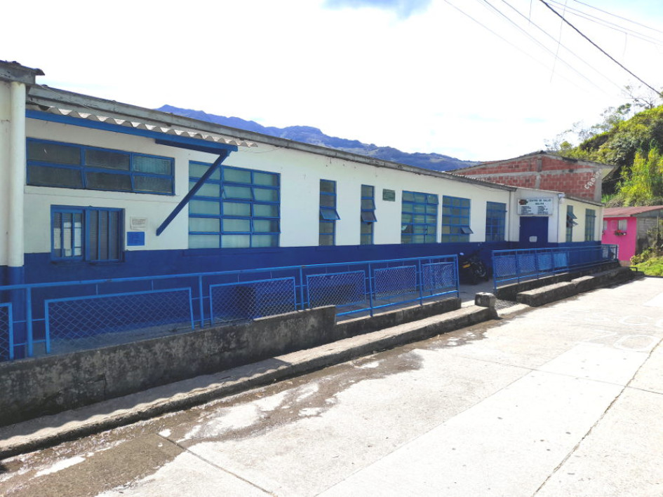 Centro de Salud de Bolivia se encuentra en condiciones de deterioro desde hace más de tres años, pero no fue posible iniciar la construcción de uno nuevo en la administración municipal que termina. Centro de Salud de Bolivia se encuentra en condiciones de deterioro desde hace más de tres años, pero no fue posible iniciar la construcción de uno nuevo en la administración municipal que termina.