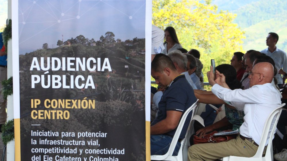 La ANI realizó ayer en Chinchiná una audiencia pública para socializar el proyecto de concesión para el Eje Cafetero, en cabeza de la IP Conexión Centro. La ANI realizó ayer en Chinchiná una audiencia pública para socializar el proyecto de concesión para el Eje Cafetero, en cabeza de la IP Conexión Centro.
