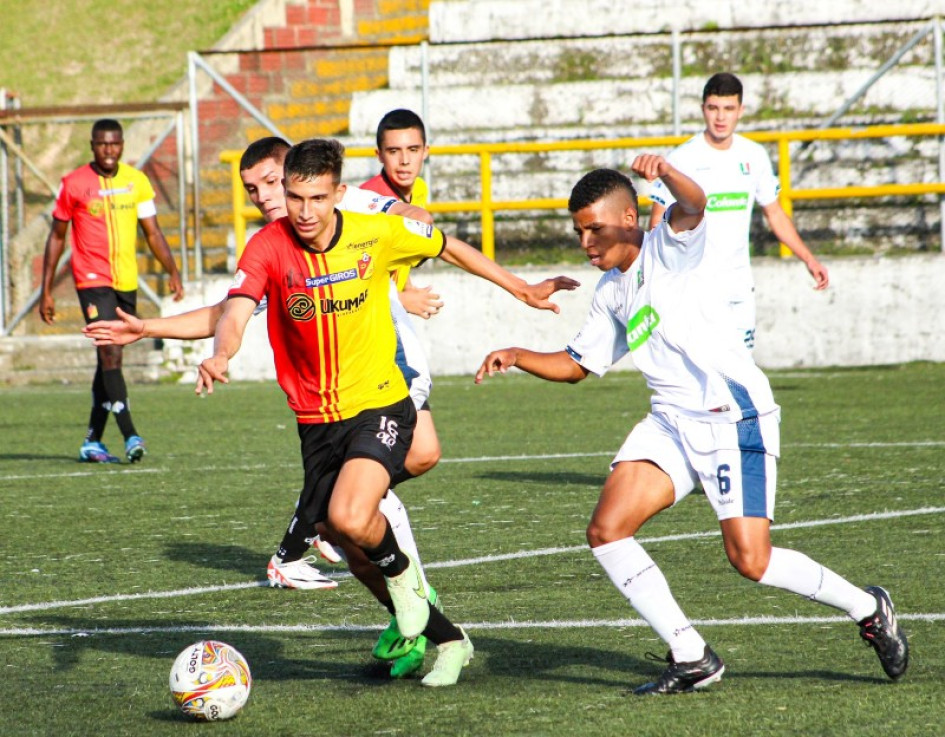 Deportivo Pereira y Once Caldas A se enfrentarán a las 3:00 p.m. del domingo por el título de la Copa LA PATRIA. Deportivo Pereira y Once Caldas A se enfrentarán a las 3:00 p.m. del domingo por el título de la Copa LA PATRIA.