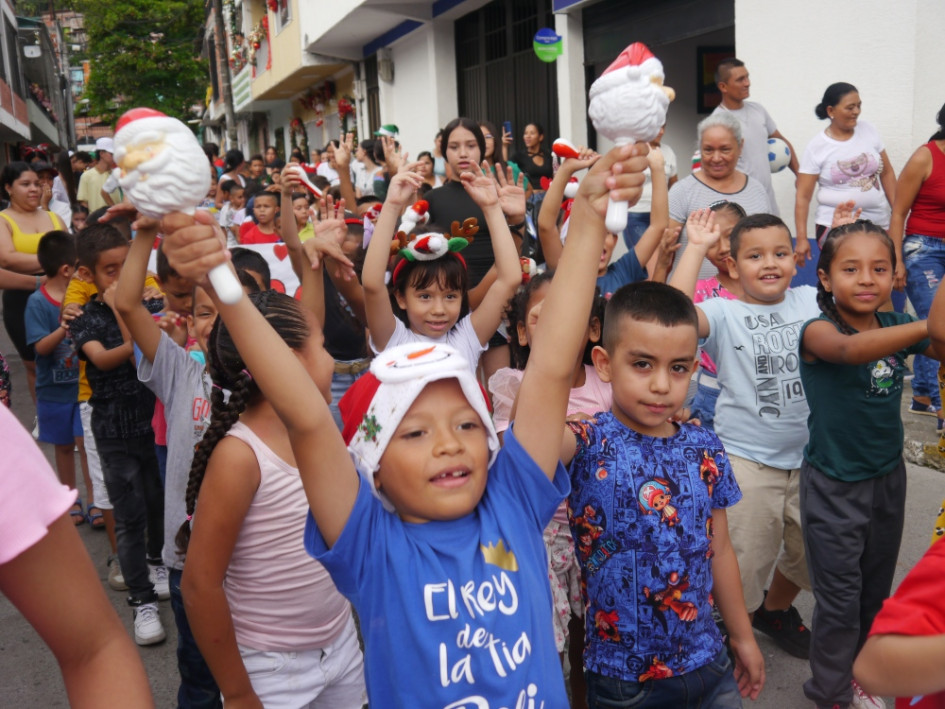 El menor Emanuel Lozada, de siete años, participó en el desfile del Monaín, en Arauca (Palestina). Portó unos cascabeles y durante el recorrido los batió con fuerza. El menor Emanuel Lozada, de siete años, participó en el desfile del Monaín, en Arauca (Palestina). Portó unos cascabeles y durante el recorrido los batió con fuerza.