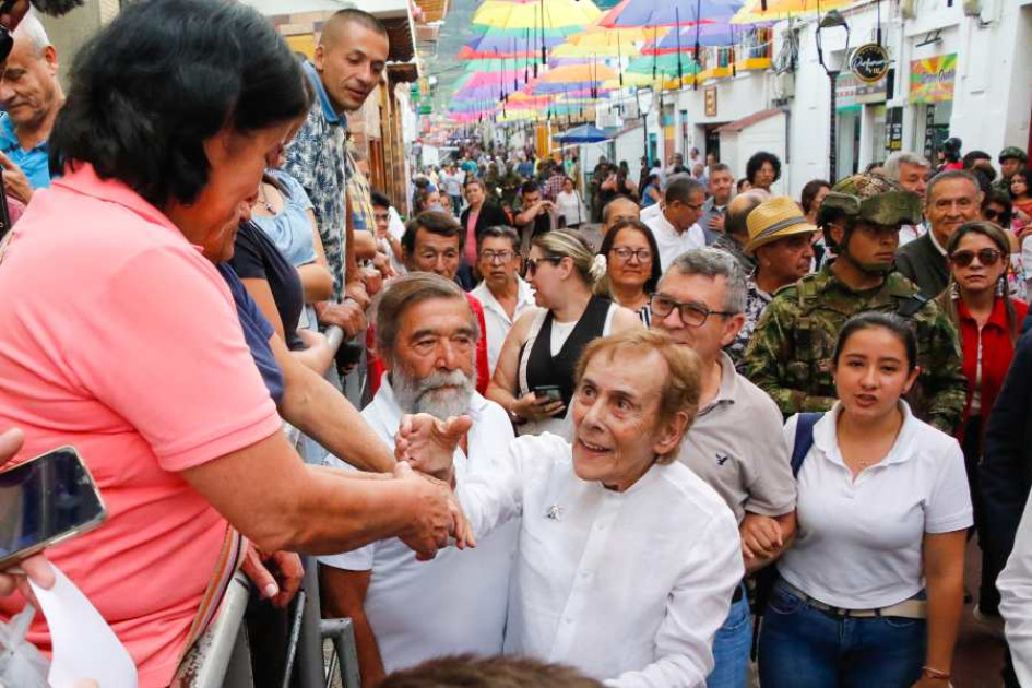 David Manzur recorre las calles de Neira. David Manzur recorre las calles de Neira.