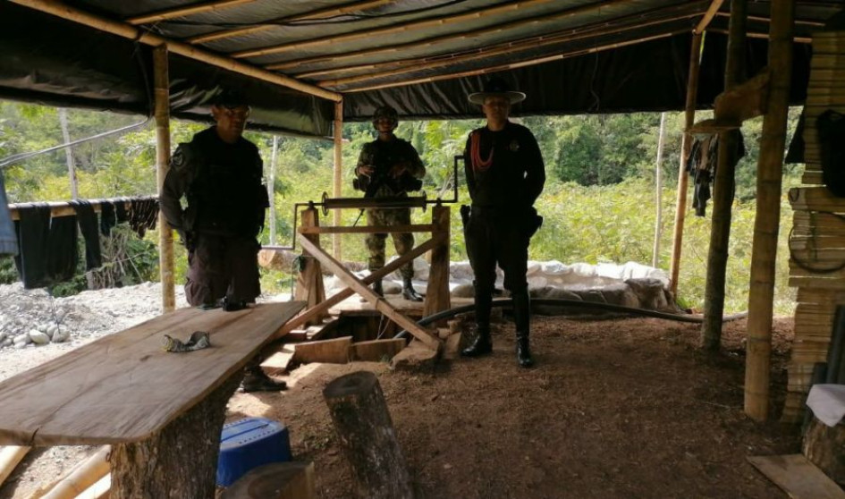 Durante el 2023, la Policía ha capturado a 68 personas por delitos contra el medioambiente e incautado 13 dragas. Durante el 2023, la Policía ha capturado a 68 personas por delitos contra el medioambiente e incautado 13 dragas.