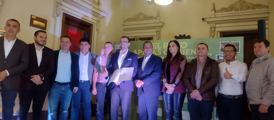 Legalmente quedó conformada el Área Metropolitana Centrosur de Caldas Legalmente quedó conformada el Área Metropolitana Centrosur de Caldas