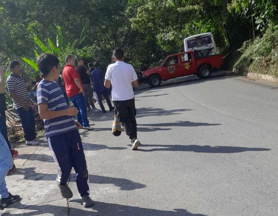 Sector del accidente en la vereda Tapias, de Neira. Murieron dos personas. Sector del accidente en la vereda Tapias, de Neira. Murieron dos personas.