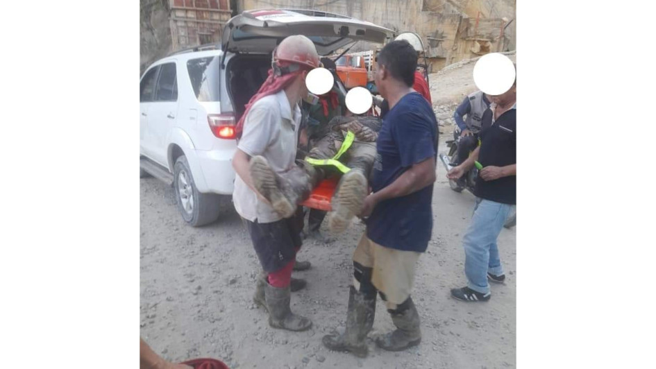 El incidente ocurrió en la tarde de este martes en la mina La Dorotea, de Marmato (Caldas). Ambos lesionados fueron trasladados a un centro médico. El incidente ocurrió en la tarde de este martes en la mina La Dorotea, de Marmato (Caldas). Ambos lesionados fueron trasladados a un centro médico.