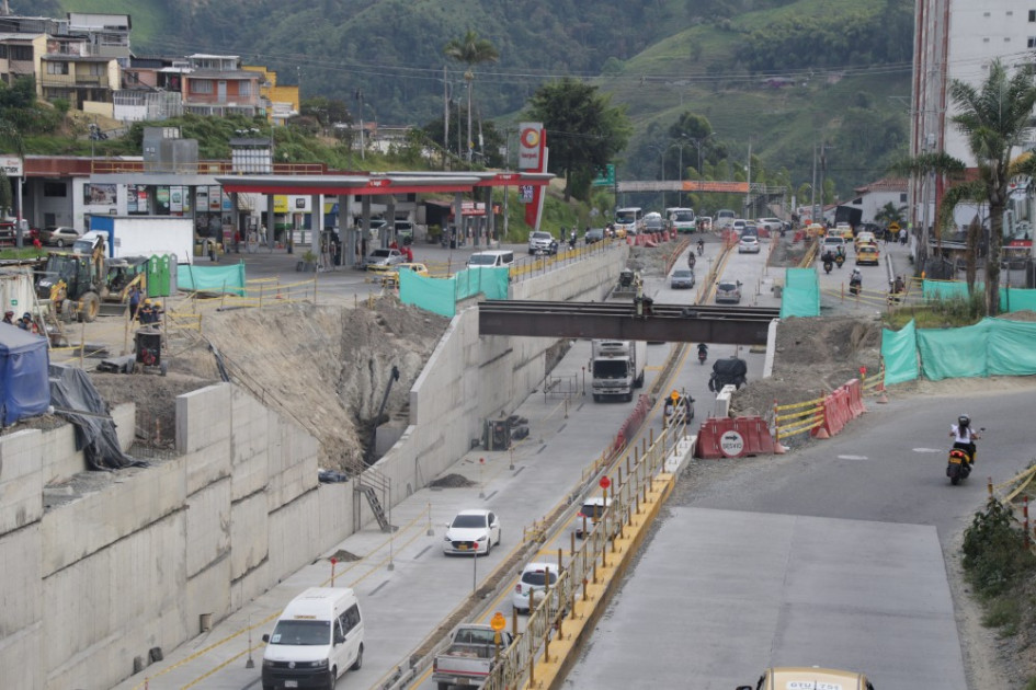 El avance de las obras en Los Cámbulos es del 85%. El avance de las obras en Los Cámbulos es del 85%.