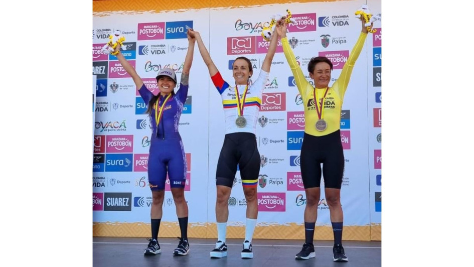 La manizaleña Diana Carolina Peñuela (centro), del equipo DNA Pro Cycling, tuvo un registro de 41 minutos y 32 segundos en la prueba contrarreloj individual del Campeonato Nacional de Ciclismo, que se corre en Boyacá. La manizaleña Diana Carolina Peñuela (centro), del equipo DNA Pro Cycling, tuvo un registro de 41 minutos y 32 segundos en la prueba contrarreloj individual del Campeonato Nacional de Ciclismo, que se corre en Boyacá.