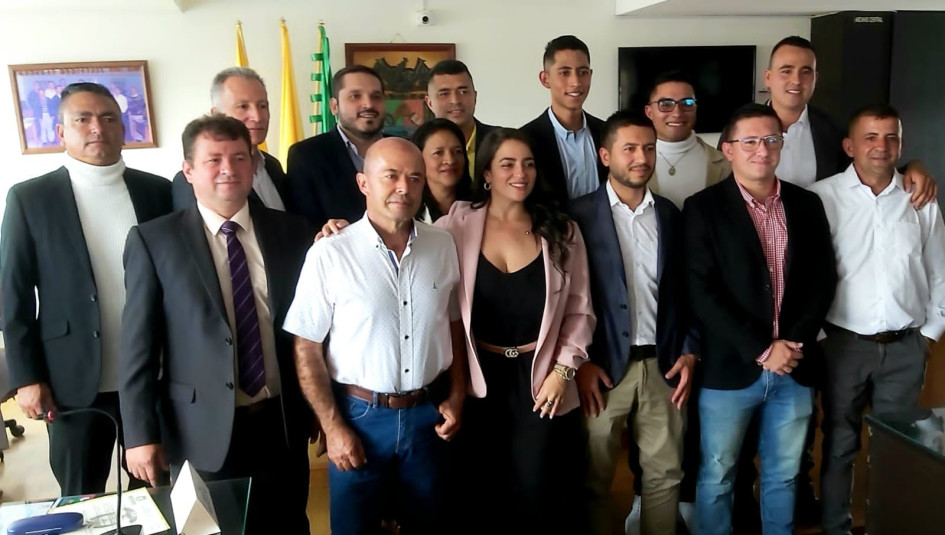 Los concejales de Neira tomaron posesión de su cargo el pasado martes. El acto contó con la presencia del alcalde, Jhon Jairo Castaño. Los concejales de Neira tomaron posesión de su cargo el pasado martes. El acto contó con la presencia del alcalde, Jhon Jairo Castaño.