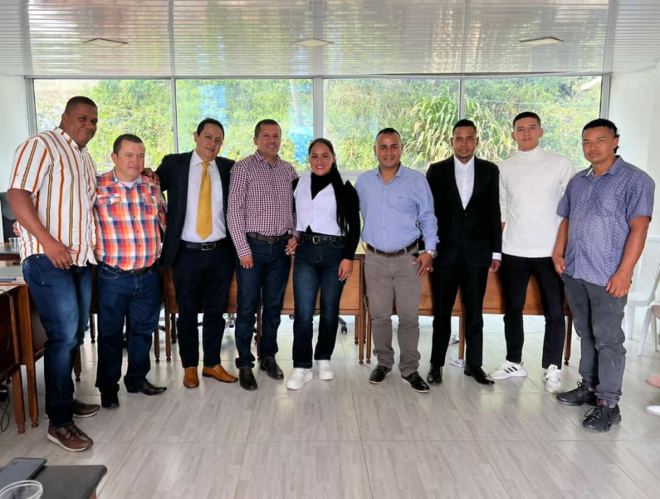 Los concejales, de izquierda a derecha: Benjamín Cruz, Dorian de Jesús Agudelo, Jesús Alberto Gallego, Julio Alberto Vargas, Liliana López, Danober Montoya, Diego Armando Suárez, Mateo Osorio y Ovidio Andica. Los concejales, de izquierda a derecha: Benjamín Cruz, Dorian de Jesús Agudelo, Jesús Alberto Gallego, Julio Alberto Vargas, Liliana López, Danober Montoya, Diego Armando Suárez, Mateo Osorio y Ovidio Andica.