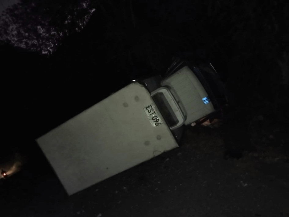 El accidente ocurrió en el sector de San Lorenzo, en la vía entre Pácora y Salamina. El accidente ocurrió en el sector de San Lorenzo, en la vía entre Pácora y Salamina.