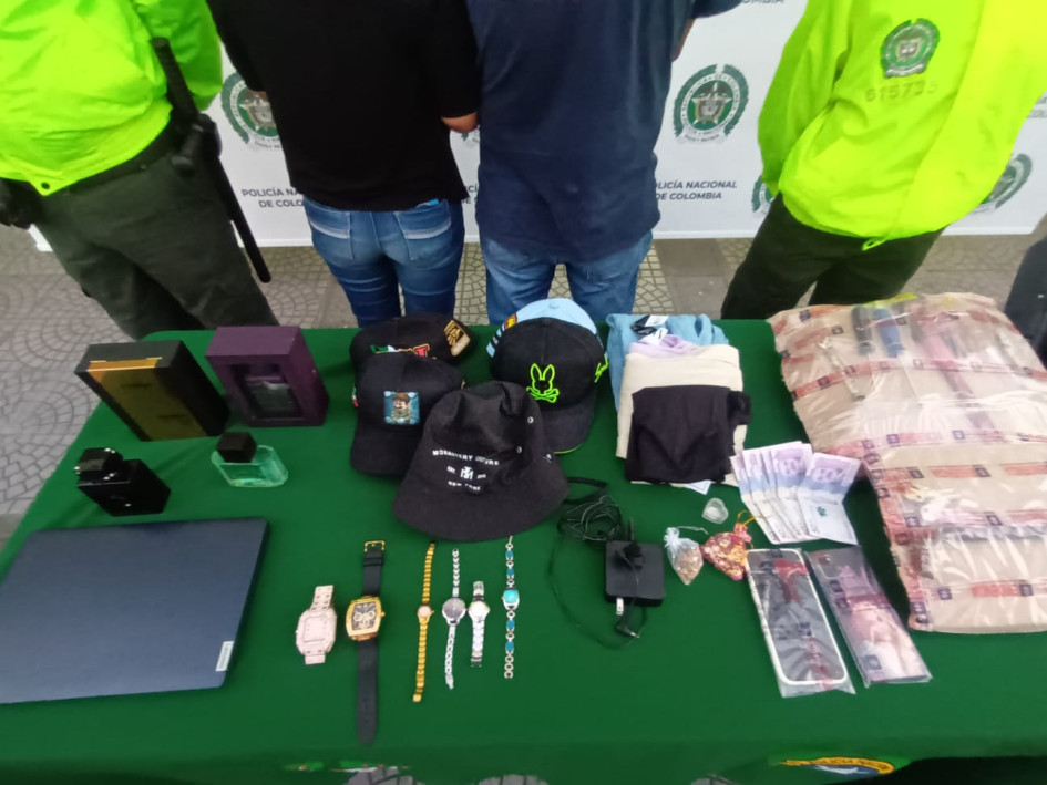 Las denuncias ciudadanas permitieron identificar a los ladrones y el vehículo que utilizaban. Las denuncias ciudadanas permitieron identificar a los ladrones y el vehículo que utilizaban.