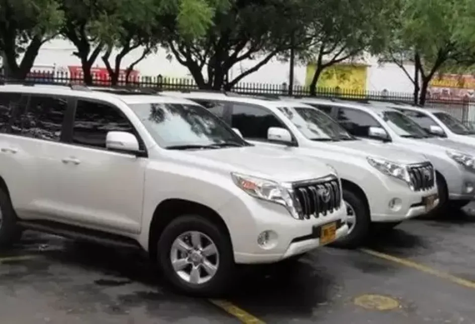 Cada una de las camionetas cuesta cerca de 500 millones de pesos. Cada una de las camionetas cuesta cerca de 500 millones de pesos.