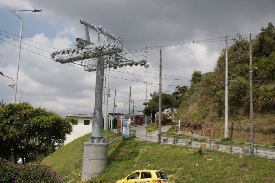 La Chec sigue planeando la modificación de la infraestructura de energía frente al Santuario de Nuestra Señora de Fátima. La Chec sigue planeando la modificación de la infraestructura de energía frente al Santuario de Nuestra Señora de Fátima.