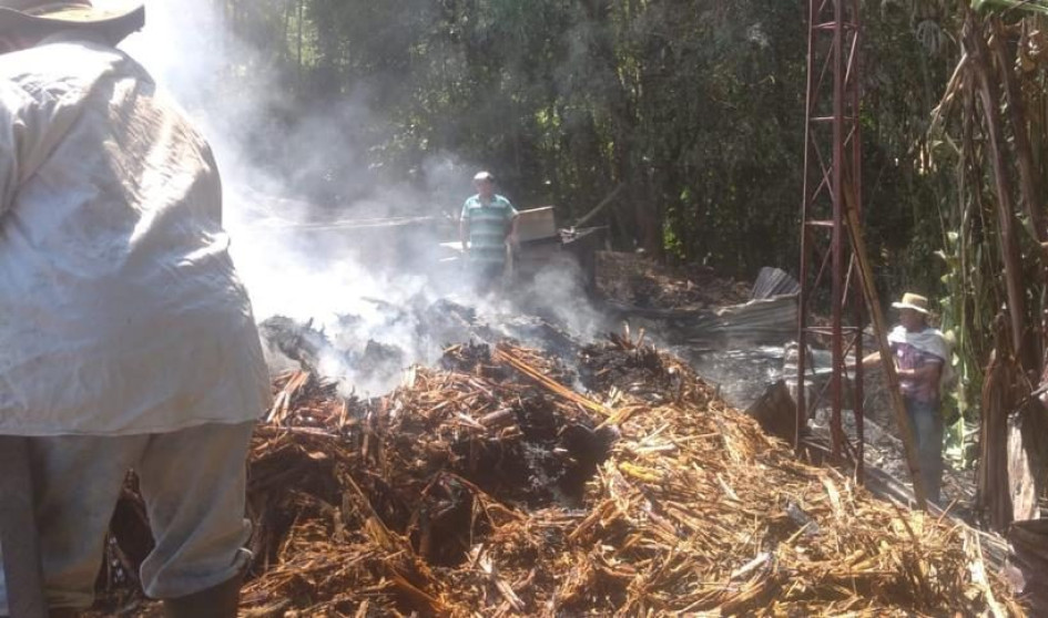 Así quedó el trapiche después del incendio. Así quedó el trapiche después del incendio.