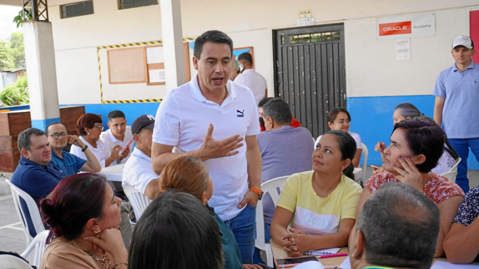 Fotos | Cortesía Alcaldía de Manizales | LA PATRIA El alcalde de Manizales, Jorge Eduardo Rojas, acompañó la visita del gabinete al Bajo Tablazo. Fotos | Cortesía Alcaldía de Manizales | LA PATRIA El alcalde de Manizales, Jorge Eduardo Rojas, acompañó la visita del gabinete al Bajo Tablazo.