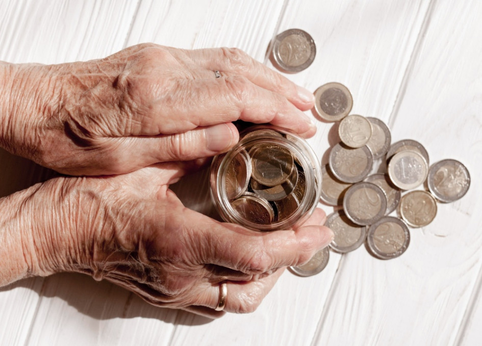 Las edades de pensión en Colombia son 62 años, en el caso de los hombres, y 57 años, en el de las mujeres. Las edades de pensión en Colombia son 62 años, en el caso de los hombres, y 57 años, en el de las mujeres.