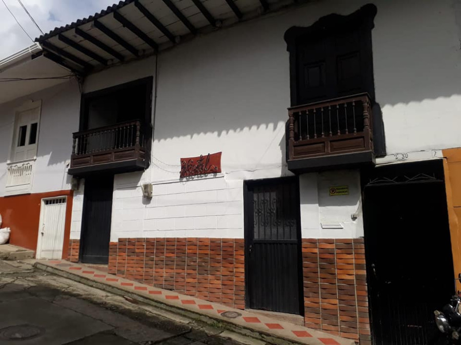 El hotel al que entrarían. El lugar no tiene nada qué ver con el proceso. El hotel al que entrarían. El lugar no tiene nada qué ver con el proceso.