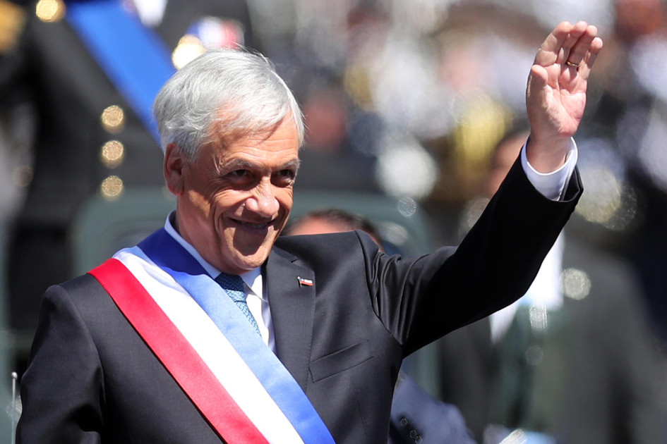 Sebastián Piñera fue presidente de la República de Chile en dos ocasiones: del 2010 al 2014 y del 2018 al 2022. Tenía 74 años. Sebastián Piñera fue presidente de la República de Chile en dos ocasiones: del 2010 al 2014 y del 2018 al 2022. Tenía 74 años.
