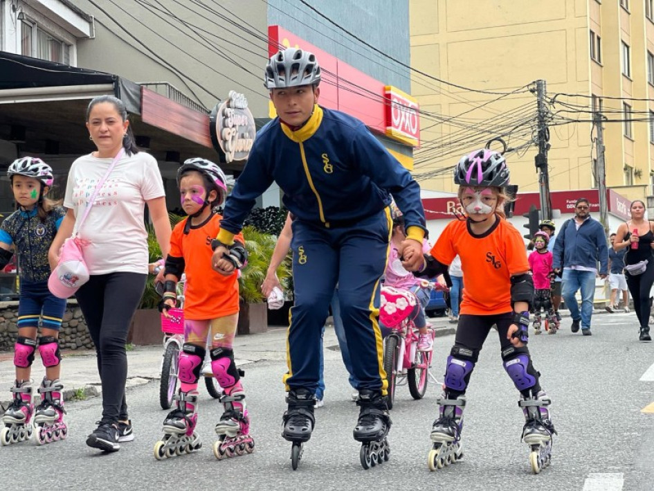 Ciclovía en Manizales Ciclovía en Manizales