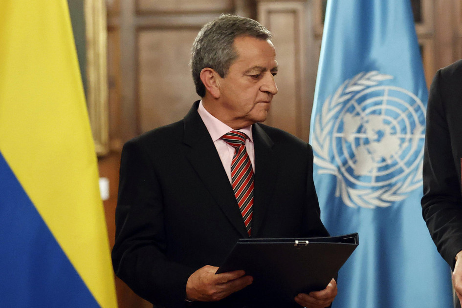 Secretario general del Ministerio de Relaciones Exteriores, José Antonio Salazar. Secretario general del Ministerio de Relaciones Exteriores, José Antonio Salazar.