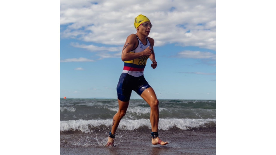 La triatleta María Carolina Velásquez, representante de Caldas en las competencias nacionales, ocupa la posición 43 de su disciplina en el escalafón mundial. La triatleta María Carolina Velásquez, representante de Caldas en las competencias nacionales, ocupa la posición 43 de su disciplina en el escalafón mundial.