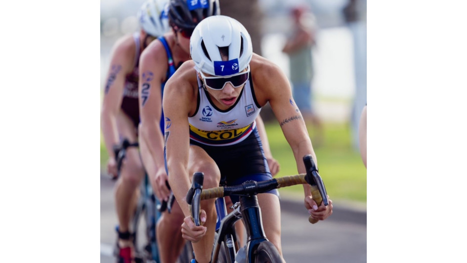 La triatleta María Carolina Velásquez, representante de Caldas en las competencias nacionales, ocupa la posición 43 de su disciplina en el escalafón mundial. La triatleta María Carolina Velásquez, representante de Caldas en las competencias nacionales, ocupa la posición 43 de su disciplina en el escalafón mundial.