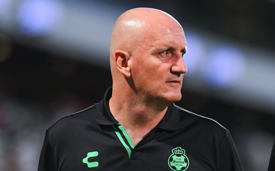 El entrenador uruguayo Pablo Repetto tiene 49 años y viene de dirigir al Santos Laguna mexicano. El entrenador uruguayo Pablo Repetto tiene 49 años y viene de dirigir al Santos Laguna mexicano.