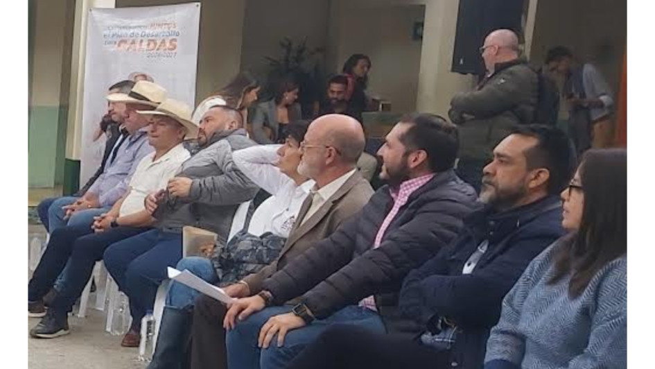 El Gobierno departamental, a la cabeza de Henry Gutiérrez, se hizo presente. El Gobierno departamental, a la cabeza de Henry Gutiérrez, se hizo presente.