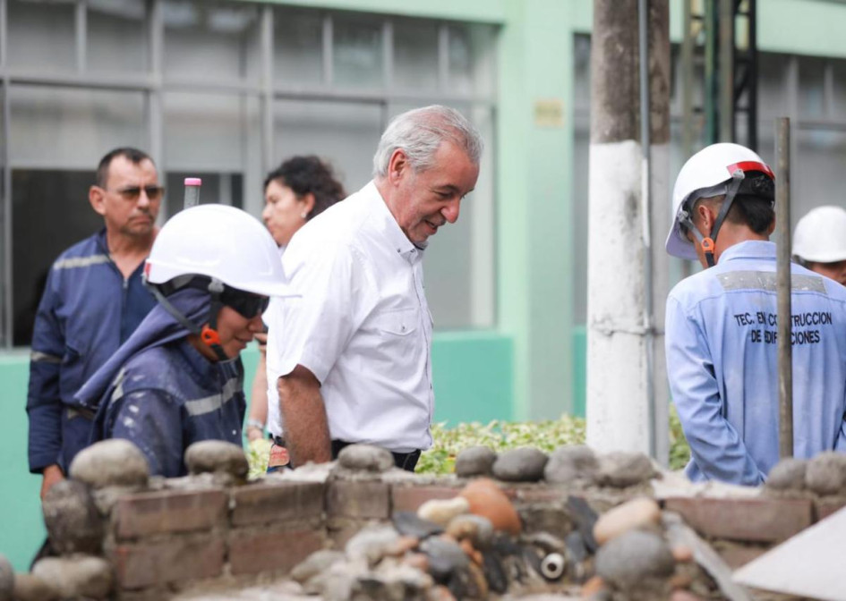 Jorge Eduardo Londoño, director nacional del Sena, durante su visita al Centro Agroempresarial de La Dorada. Jorge Eduardo Londoño, director nacional del Sena, durante su visita al Centro Agroempresarial de La Dorada.