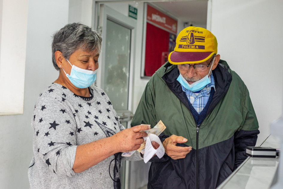El apoyo del Gobierno para los mayores de 80 años no pensionados pasará de $80 mil a $225 mil. El apoyo del Gobierno para los mayores de 80 años no pensionados pasará de $80 mil a $225 mil.