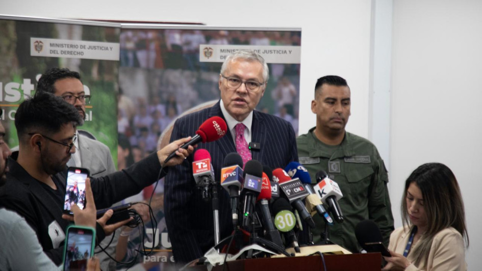 El ministro de Justicia, Néstor Osuna, este lunes en rueda de prensa. El ministro de Justicia, Néstor Osuna, este lunes en rueda de prensa.