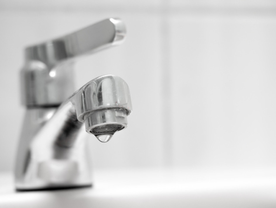 La suspensión preventiva se iniciará desde las 4:00 p.m. y hasta las 11:59 p.m. Ilustración sobre corte de agua