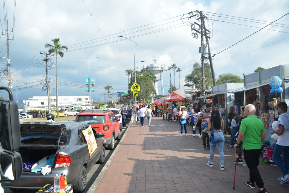 Manizales se ubicó en los podios de menor desempleo e informalidad en el trimestre diciembre-febrero, a pesar de que ambas tasas aumentaron levemente en la ciudad. Manizales se ubicó en los podios de menor desempleo e informalidad en el trimestre diciembre-febrero, a pesar de que ambas tasas aumentaron levemente en la ciudad.