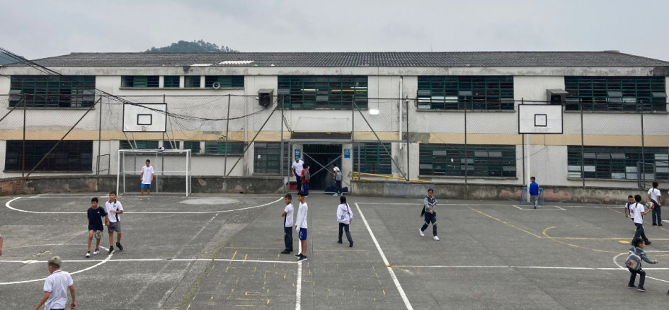 El predio en donde se ubica la cancha era el designado para la construcción del nuevo bloque. El predio en donde se ubica la cancha era el designado para la construcción del nuevo bloque.