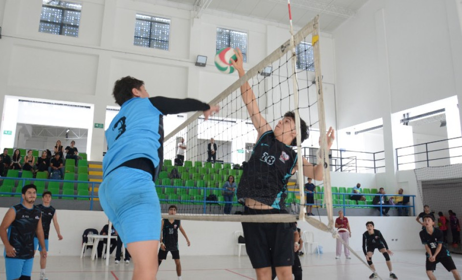 Los Primeros Juegos Nacionales Juveniles ya tiene peros: los departamentos quieren los recursos para los Juegos Panamericanos de Barranquilla y los deportes excluidos reclaman participación. Juegos Nacionales de la Juventud