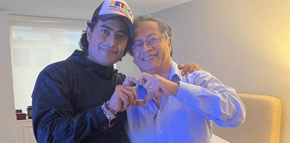 Nicolás Petro junto a su padre, Gustavo Petro, presidente de Colombia. Nicolás Petro junto a su padre, Gustavo Petro, presidente de Colombia.