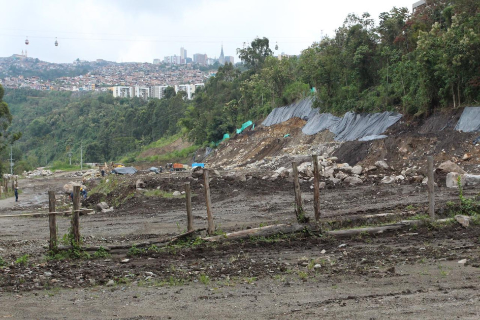 Aguas de Manizales es la empresa con mayor endeudamiento, teniendo en cuenta que arrastra una cartera por el orden de los $186 mil 238 millones. Su meta, sacar adelante obras como la PTAR. Aguas de Manizales es la empresa con mayor endeudamiento, teniendo en cuenta que arrastra una cartera por el orden de los $186 mil 238 millones. Su meta, sacar adelante obras como la PTAR.