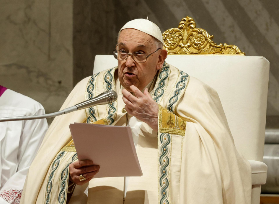 Papa Francisco en la tradicional bendición urbi et orbi del Domingo de Resurrección en la basílica de San Pedro. Papa Francisco en la tradicional bendición urbi et orbi del Domingo de Resurrección en la basílica de San Pedro.